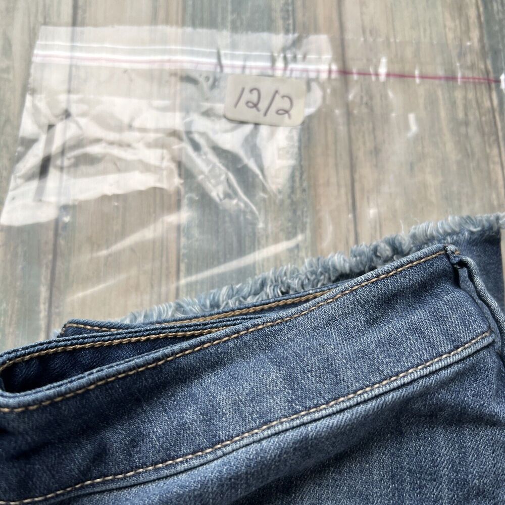 Mudd Junior Womens Shorts Size 5 Stretch Denim Jean Mid Rise Distressed Blue - Picture 11 of 11